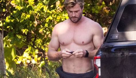 Celebrate Liam Hemsworth’s BDay With His Rare, ONLY Nude ...